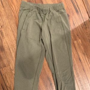 Lululemon joggers